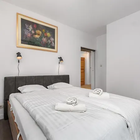 Bialobrzeska 30 By Homeprime *