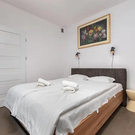 Bialobrzeska 30 By Homeprime * Warschau