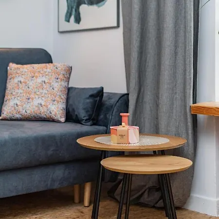 Bialobrzeska 30 By Homeprime Daire Varşova